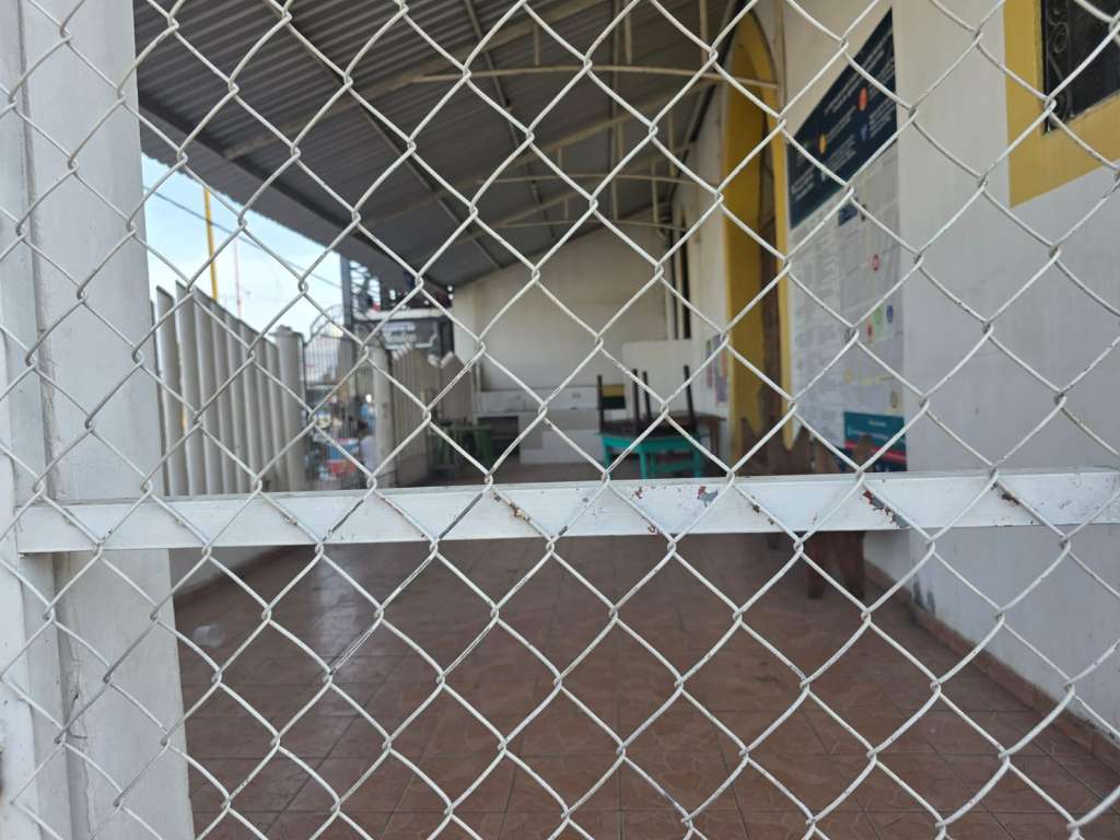 El comedor para atender migrantes, que en octubre de 2024 recibía diariamente 400 personas, está hoy vacío por el bajo flujo que hay hoy.