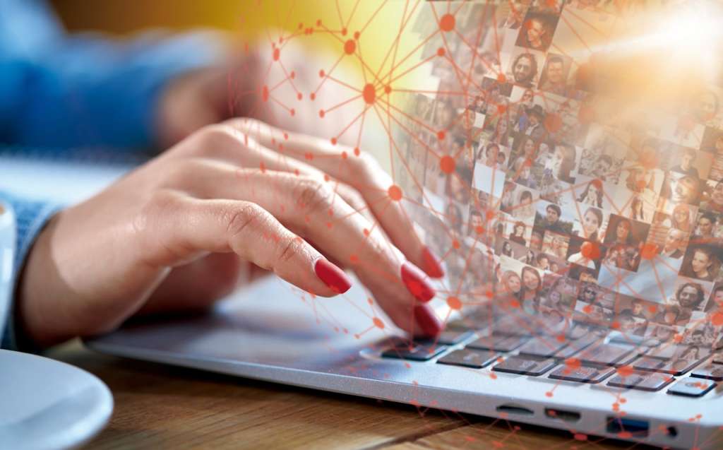 La conectividad ha abierto las puertas a una enseñanza más flexible, diversa y accesible.
