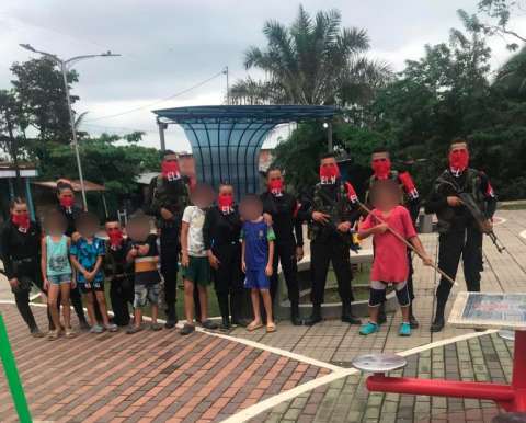 Eln habría manipulado a niños para tomarse fotos en Tibú, Norte de Santander