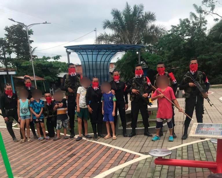 Eln habría manipulado a niños para tomarse fotos en Tibú, Norte de Santander