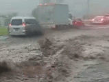 Video: aguacero inundó completamente la vía de Bogotá-Melgar entre Silvania y Granada