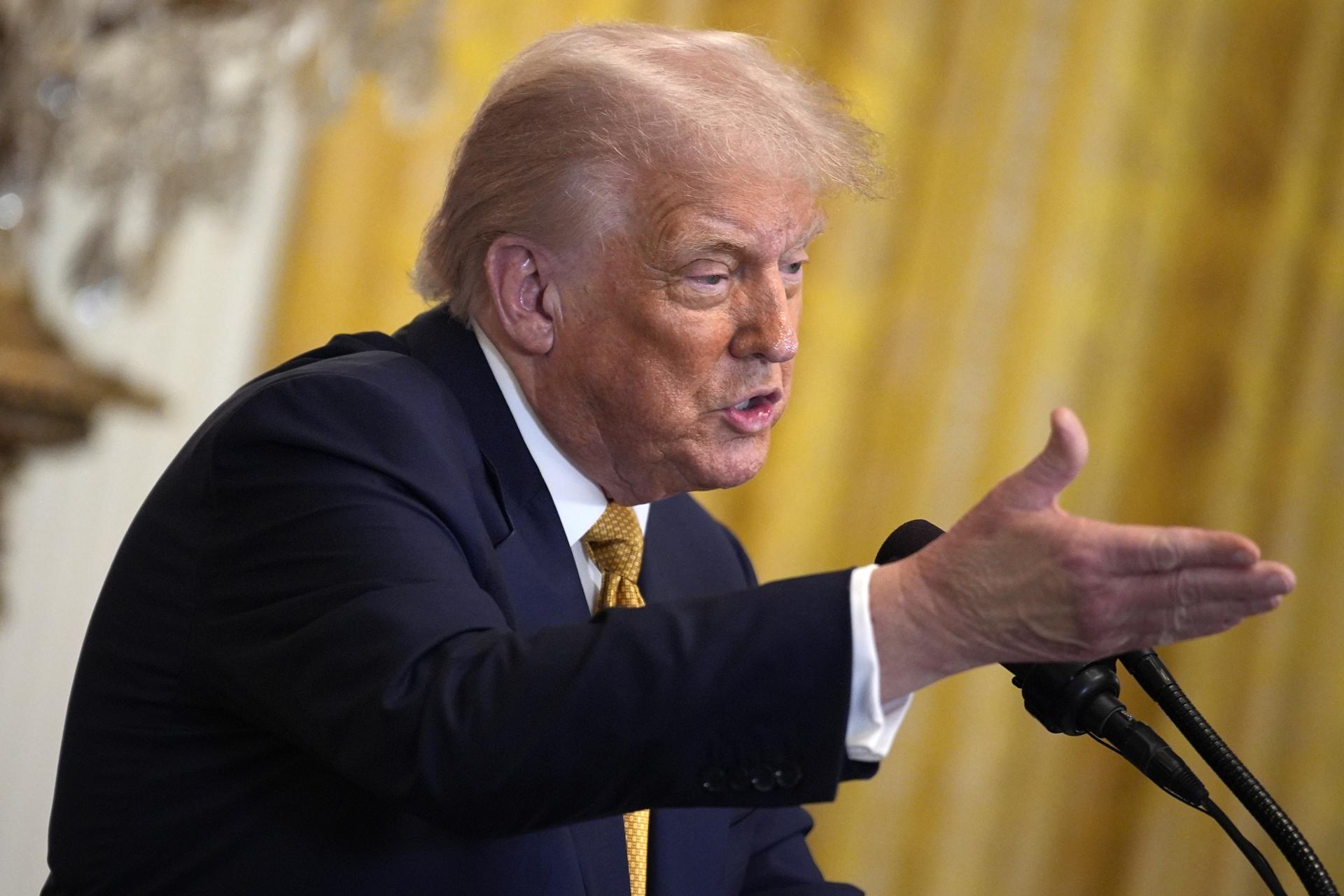 Washington (USA), 22/07/2025.- US President Donald Trump participates in a reception with Republican Members of Congress in the East Room at the White House in Washington, USA, 22 July 2025. EFE/EPA/Yuri Gripas / ABACAPRESS.COM / POOL