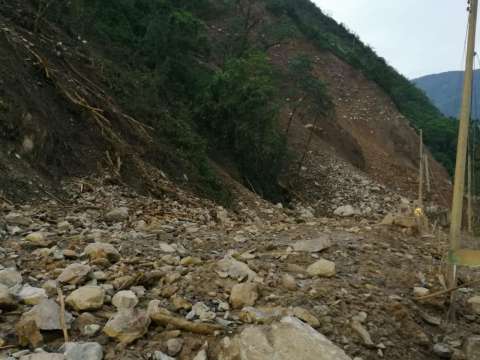Declaran calamidad pública por derrumbes en el kilómetro 58 de la vía al Llano