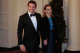 Bradley Cooper demuestra su lado más romántico con Suki Waterhouse