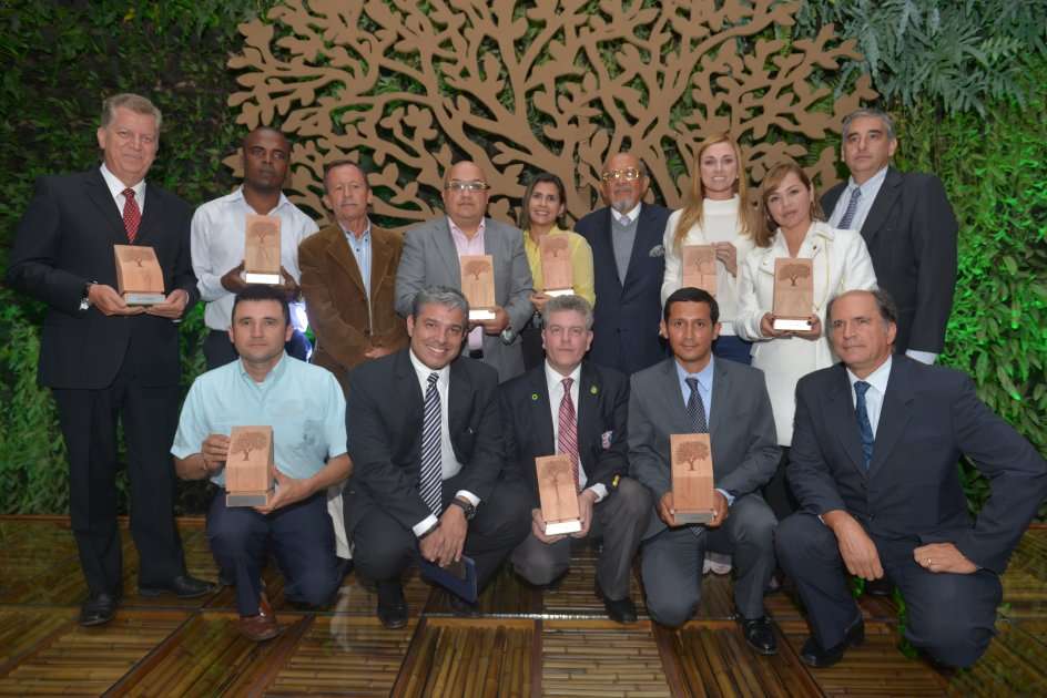 Los ganadores de la cuarta edición del Premio. / Johnatan Ramos