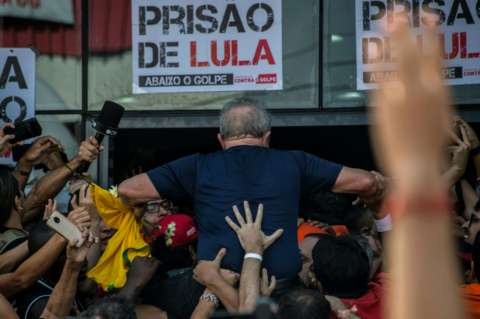 ‘Veto de candidatura de Lula da Silva es un atropello’: Maduro