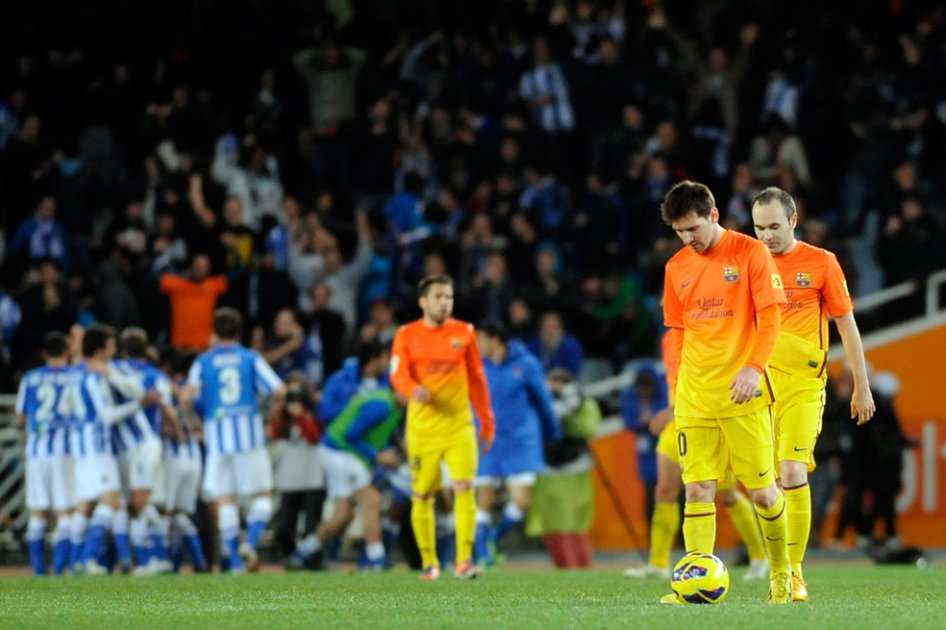 Primera vez en la temporada que los jugadores del Barcelona salen sin rostros felices de un partido / AFP
