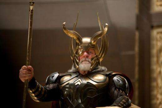 Loki haciéndose pasar por su padre Odín.