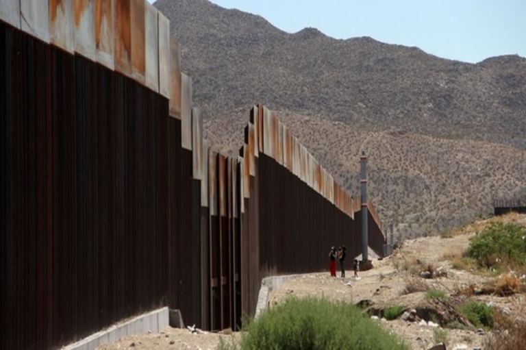 ¿Y si en vez de construir el muro entre México y USA, hacen un corredor de agua?