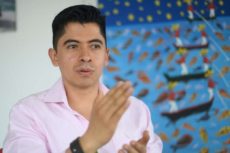 “No quiero decir la identidad del individuo porque deseo seguir con vida pero cualquiera que lea estas líneas, sabrá quién es”, advierte Ariel Ávila. / Cristian Garavito - El Espectador