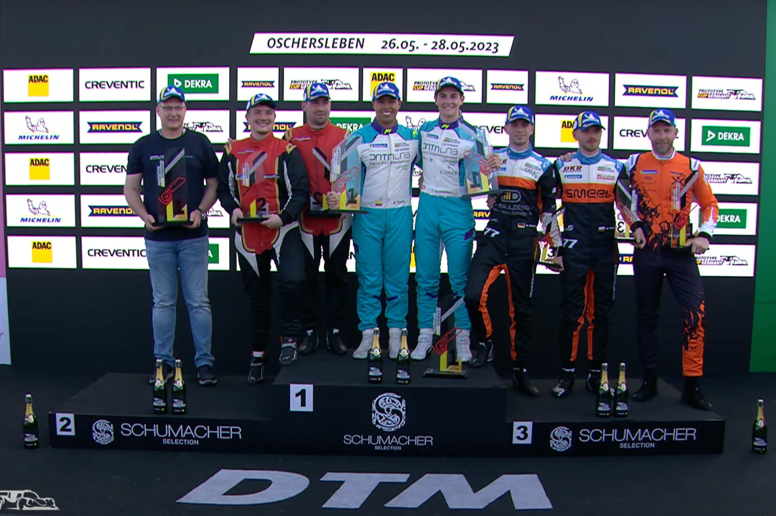 Esta es la segunda victoria de la temporada para el piloto colombiano Óscar Tunjo.