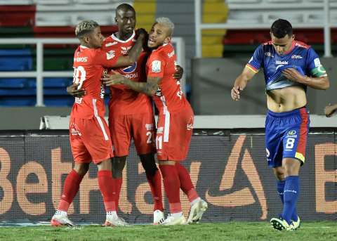 En un intenso partido, el América superó al Pasto por 3-2