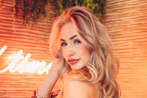 VIDEO: Lady Yuliana denuncia maltrato al que fue expuesta por otro cantante