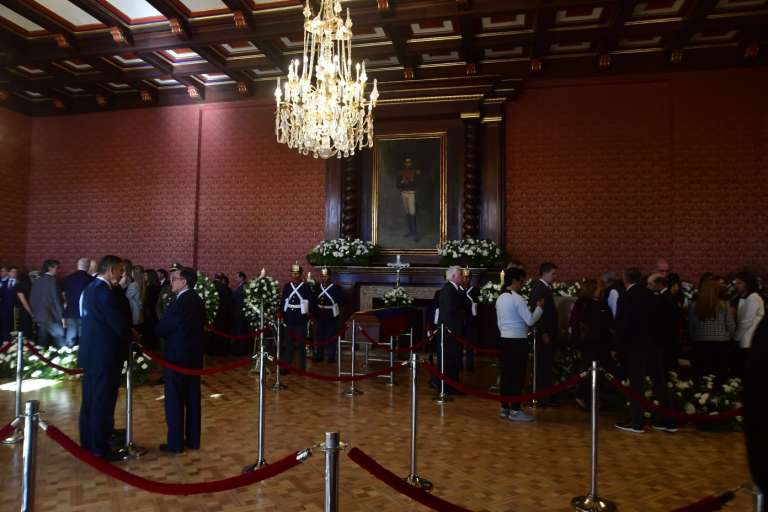 Exequias y homenajes al exvicepresidente Germán Vargas Lleras avanzan en el salón Simón Bolívar del Palacio de San Carlos.