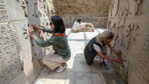 Encontraron artefactos de hace 2.700 años que serían ofrenda para antiguo dios