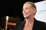 Sharon Stone, de 65 años, tiene novio rapero y enmascarado 38 años menor