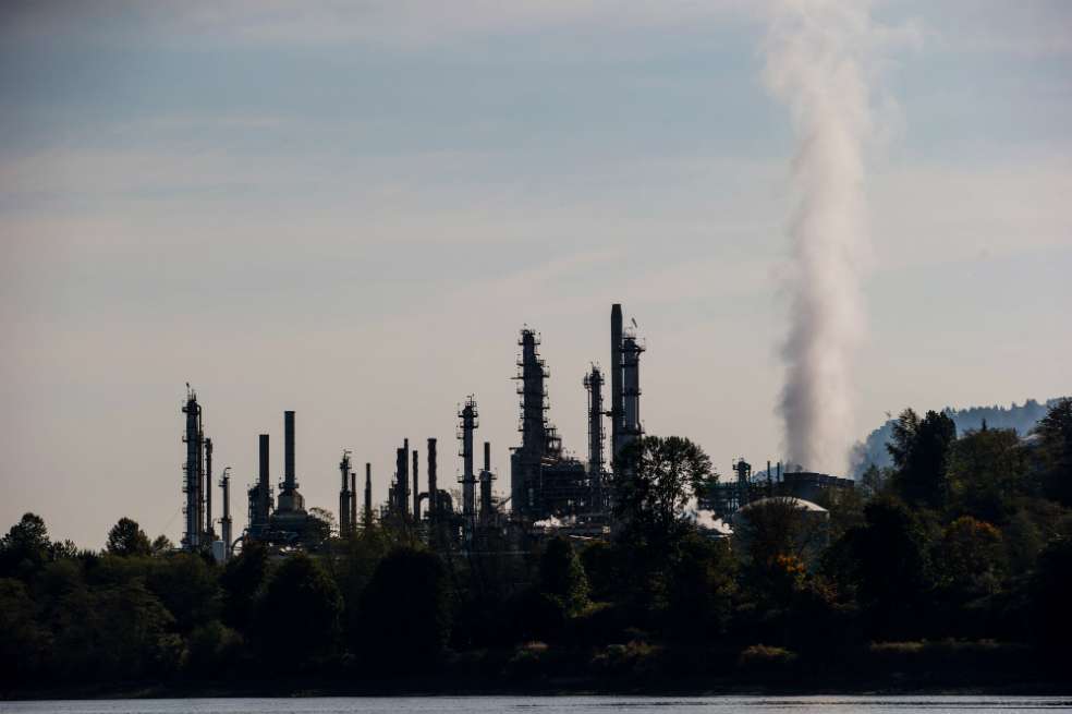 Los aerosoles pueden provenir de refinerías de petróleo.