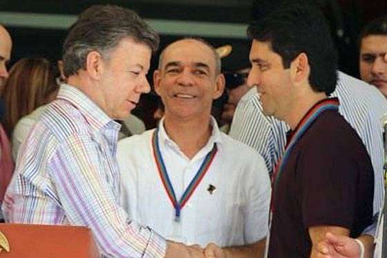 El presidente Santos junto al alcalde de Villavicencio, Juan Guillermo Zuluaga.