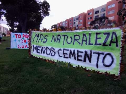 Comunidad de Chía se manifiesta en contra de obra de la Alcaldía municipal en un parque