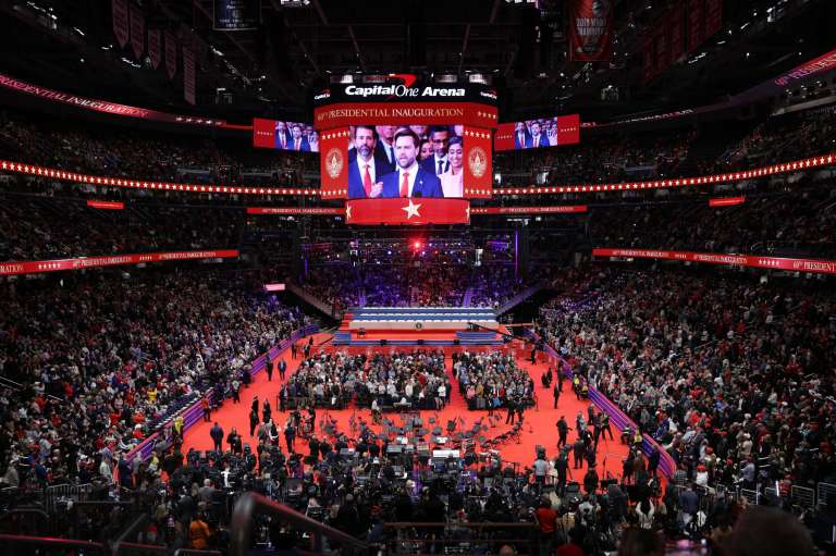 Washington (United States), 20/01/2025.- US Vice President Elect JD Vance seen on a large display inside the Capitol One Arena as guest watch the inauguration ceremonies for US President-elect Donald Trump in Washington, DC, USA, 20 January 2025. Trump is sworn in for a second term as president of the United States on 20 January. The presidential inauguration is held indoors due to extreme cold temperatures in DC. (Estados Unidos) EFE/EPA/ALLISON DINNER