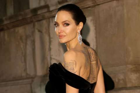Angelina Jolie vuelve a acusar a Brad Pitt de violencia doméstica