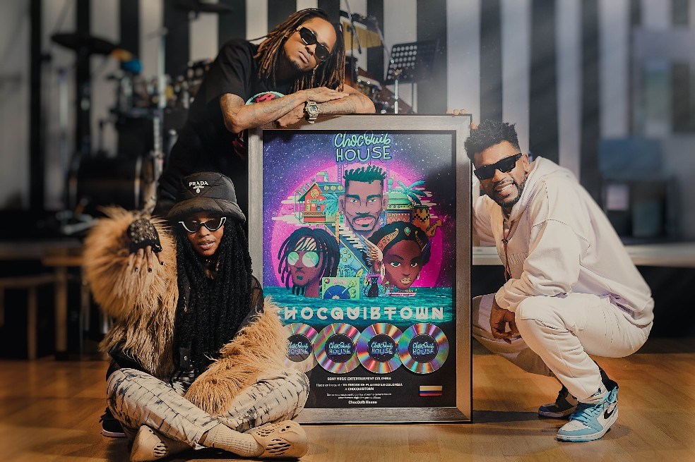“Chocquibhouse” es el disco que recluta en sus filas a artistas como Rauw Alejandro, Zion, Manuel Turizo y Dalex, entre otros.