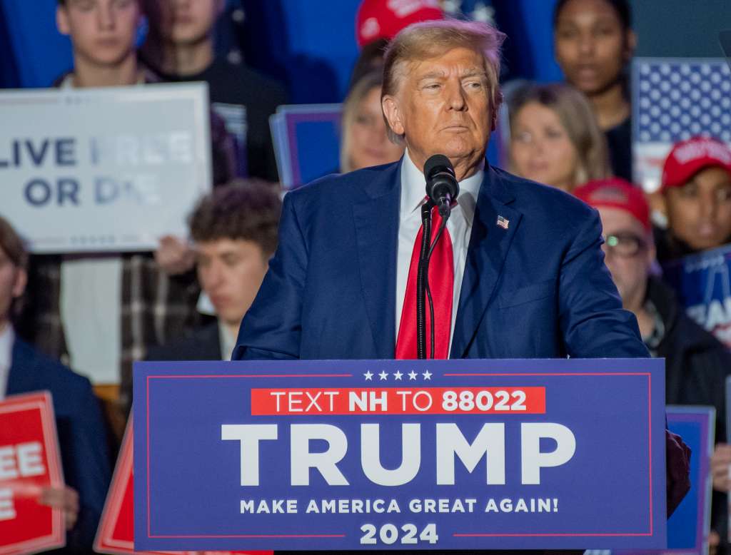 Durham (United States), 16/12/2023.- Republican candidate for President Former US President Donald Trump, addresses a crowd of supporters during a rally at the University of New Hampshire in Durham, New Hampshire, USA, 16 December 2023. The New Hampshire Republican primary will take place on 23 January 2024. EFE/EPA/AMANDA SABGA