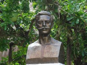 Busto en homenaje al poeta Julio Flórez, ubicado en la Casa Museo que lleva su nombre, situada en Usiacurí, Atlántico.   / Cortesía