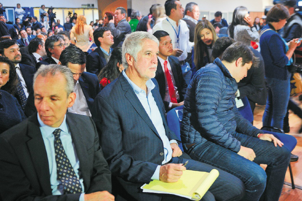 Hoy, el Distrito debe exponer sus argumentos para la decisión de enajenar la ETB. / Cristian Garavito