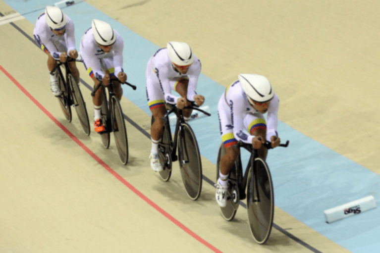 Juliana Gaviria y Marta Bayona se destacan en inicio de Copa Mundo de Pista