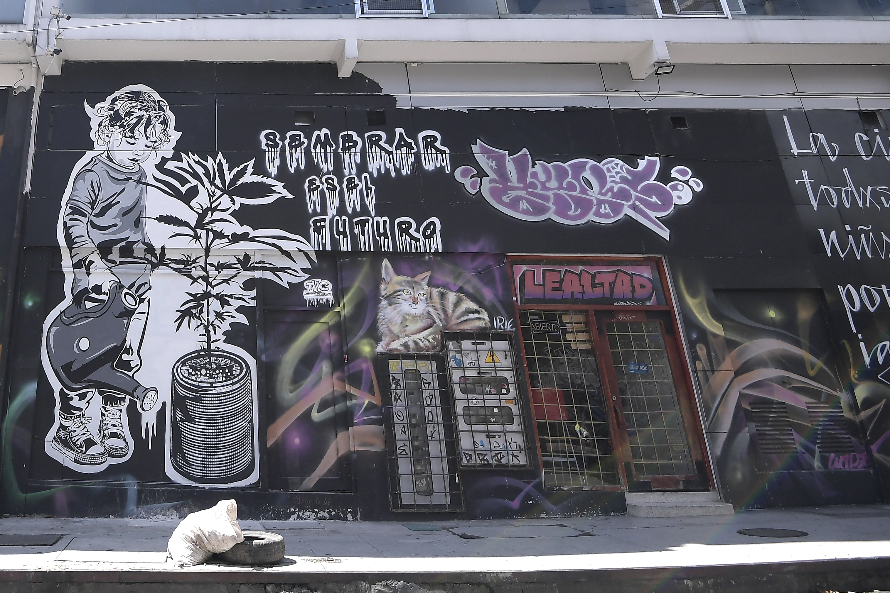 Fachada de BPM, un after party de Chapinero que figura como un sindicato.