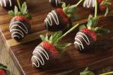 Fresas con chocolate, un aperitivo para sorprender a papá