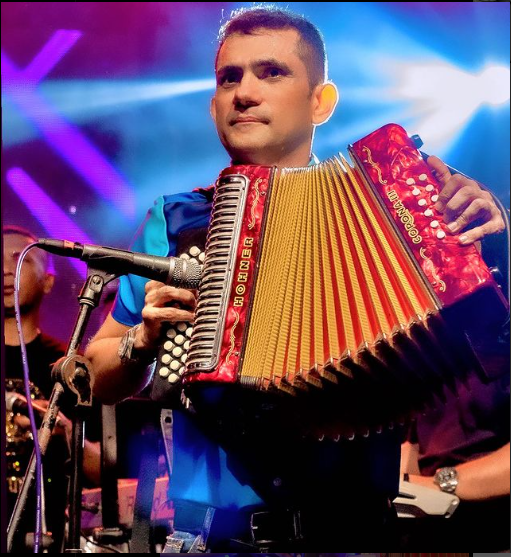 Iván Zuleta es un reconocido músico en la Costa Caribe de Colombia. Incluso estuvo en la celebración de la décima estrella de Junior de Barranquilla en diciembre de 2023.