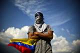 Oposición reta con nueva marcha a Maduro tras 26 muertes en un mes