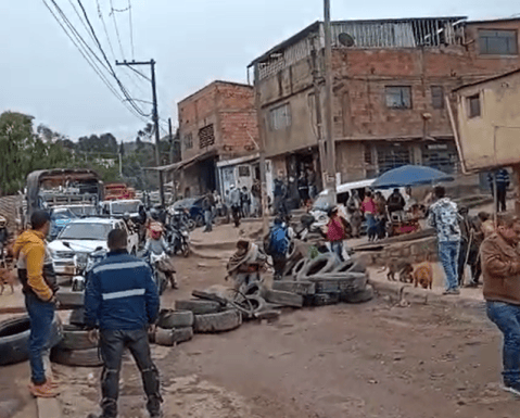 Manifestaciones: habitantes de Ciudad Bolívar exigen el arreglo de la vía Mochuelo