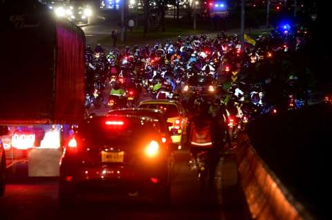 Colapsa la movilidad en la vía Bogotá-Girardot durante el inicio del puente festivo