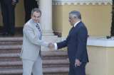 Entre escepticismo, gobierno de Maduro y oposición relanzan negociaciones
