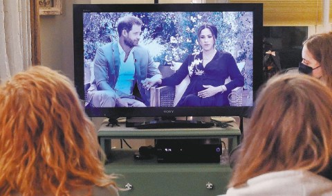 Oprah reveló cómo hizo para que la entrevista con Harry y Meghan no se filtrara