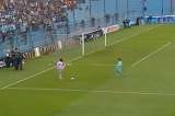 Insólito error de portero en fútbol peruano