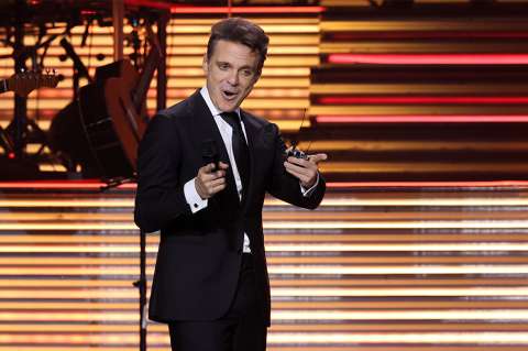 Luis Miguel “está muy enfermo”, enfrentaría una neumonía. Pospuso cinco conciertos