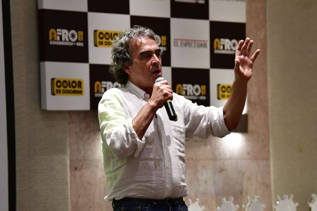 El precandidato presidencial y exgobernador de Antioquia Sergio Fajardo.