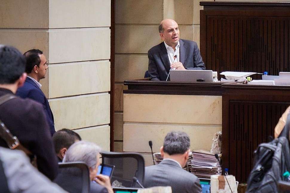 El defensor del pueblo, Carlos Camargo, durante la jornada de debate en el Congreso.