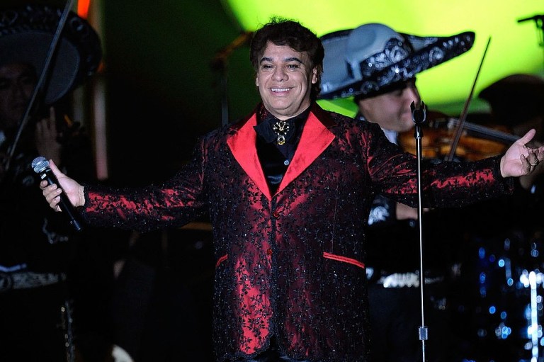 Juan Gabriel: esto cuesta su lujosa mansión que está en venta en Acapulco