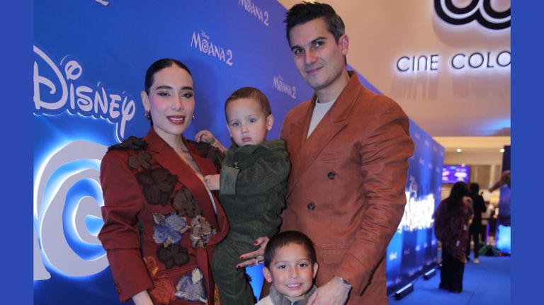 Luisa Fernanda W y sus hijos asistieron por primera vez a un evento juntos