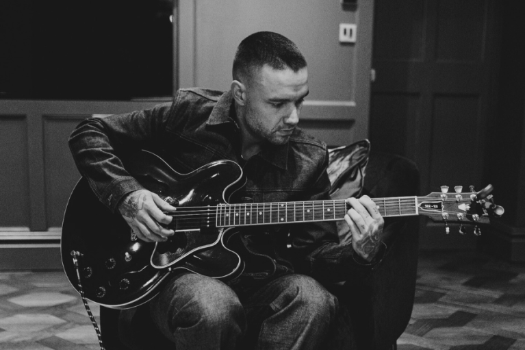 Liam Payne y otras estrellas de la música que murieron en hoteles