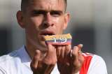 Rafael Santos Borré, gol y mensaje para Colombia