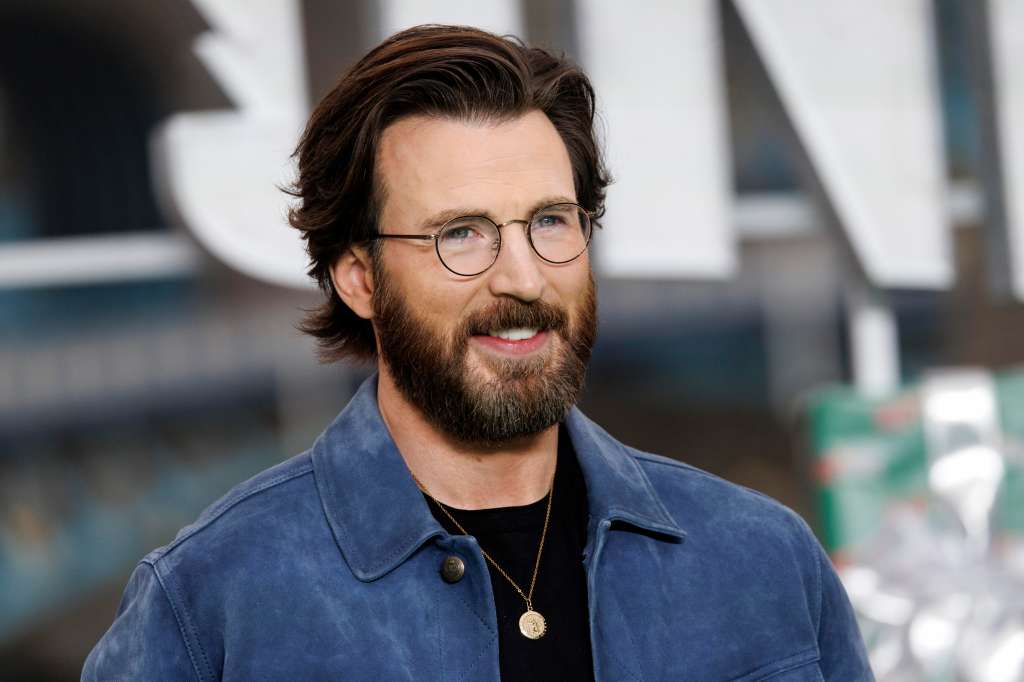 London (United Kingdom), 06/11/2024.- US actor Chris Evans poses during a photocall for the film 'Red One' in Potters Field, London, Britain, 06 November 2024. (Cine, Reino Unido, Londres) EFE/EPA/TOLGA AKMEN