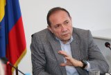 Indagan al ministro de Trabajo por trinos sobre reunión entre Uribe y César Gaviria