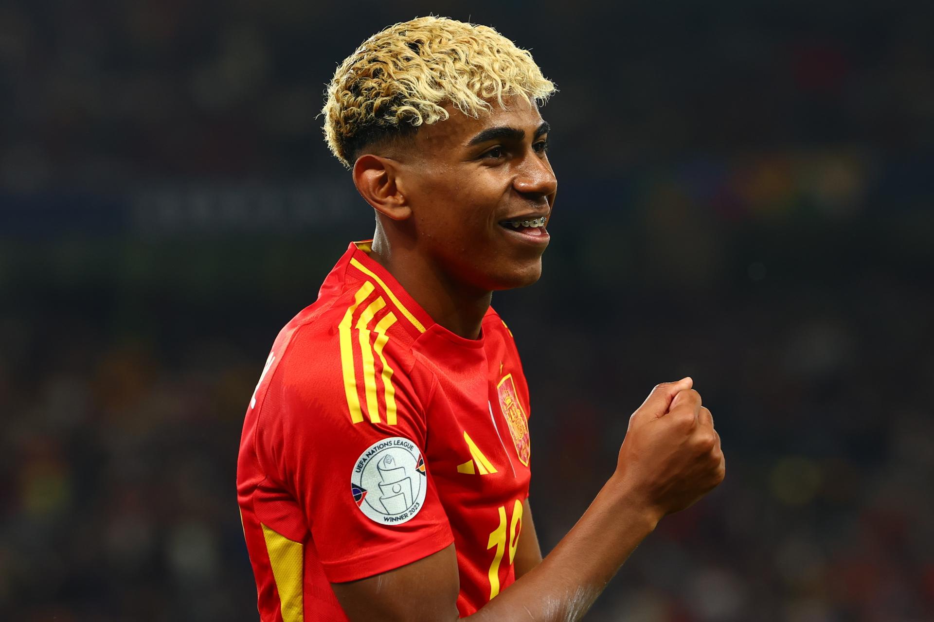 Stuttgart (Germany), 05/06/2025.- Spain's Lamine Yamal celebrates scoring the 3-0 goal during the UEFA Nations League semi-final soccer match between Spain and France, in Stuttgart, Germany, 05 June 2025. (Francia, Alemania, España) EFE/EPA/ANNA SZILAGYI