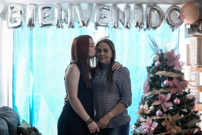 Milena Herrera y su hija Karen Villa, acusada de ser de la Primera Línea